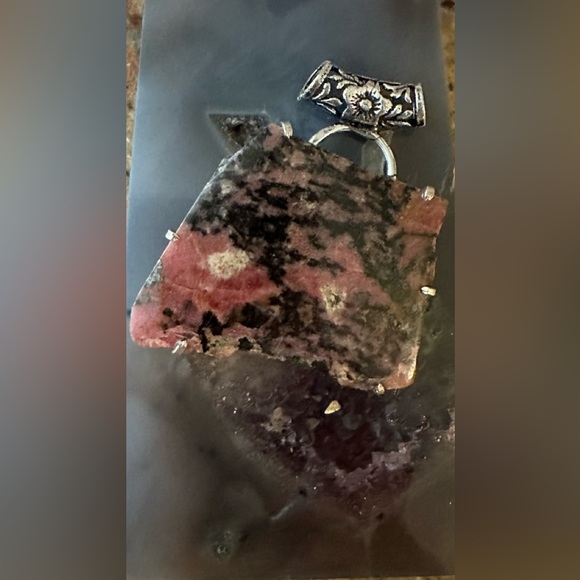 Natural Rough Rhodonite Large Pendant. - Picture 3 of 6